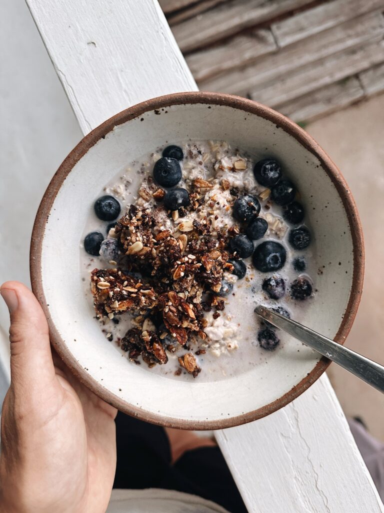 Overnight Oats with Yogurt - Nourish Nutrition Blog